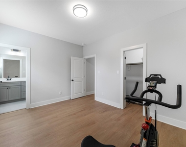 823 Enterprise Street - Photo Thumbnail 37