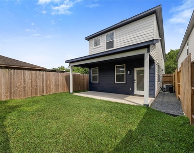 823 Enterprise Street - Photo Thumbnail 45