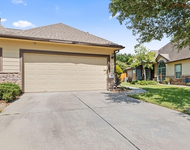 10822 Wysall Cliff Court - Photo Thumbnail 3