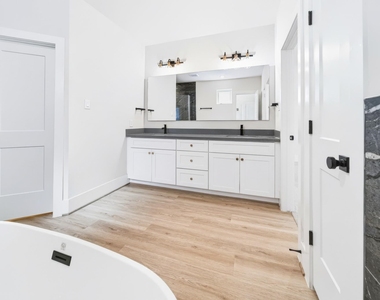 5632 Bertellis Lane - Photo Thumbnail 22