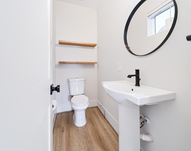 5632 Bertellis Lane - Photo Thumbnail 10