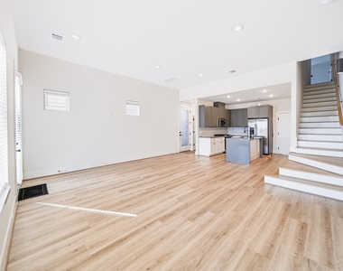5632 Bertellis Lane - Photo Thumbnail 3