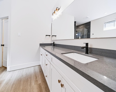 5632 Bertellis Lane - Photo Thumbnail 32