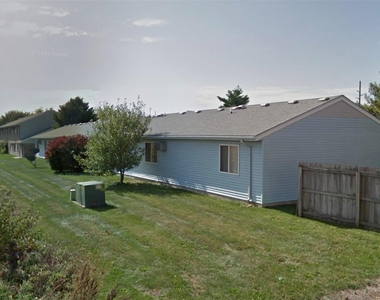 301 School Avenue - Photo Thumbnail 6