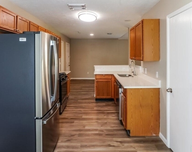 5207 Riverwood Drive - Photo Thumbnail 6