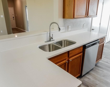 5207 Riverwood Drive - Photo Thumbnail 3