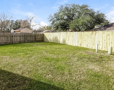5207 Riverwood Drive - Photo Thumbnail 14