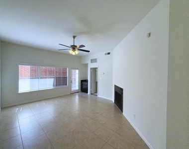 627 Hawthorne Street - Photo Thumbnail 6