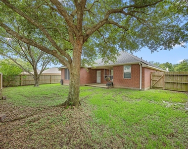 212 Silverbrook Lane - Photo Thumbnail 31