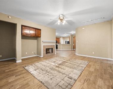 212 Silverbrook Lane - Photo Thumbnail 15