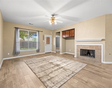 212 Silverbrook Lane - Photo Thumbnail 13