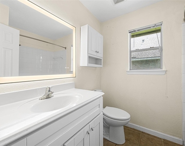 212 Silverbrook Lane - Photo Thumbnail 24