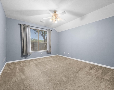 212 Silverbrook Lane - Photo Thumbnail 18