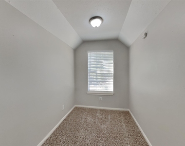 20814 Greenfield Trail - Photo Thumbnail 16