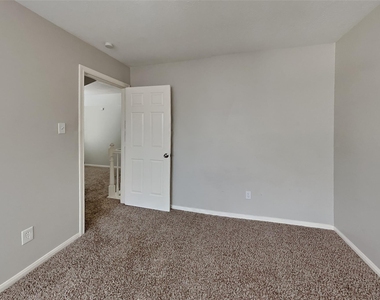20814 Greenfield Trail - Photo Thumbnail 12