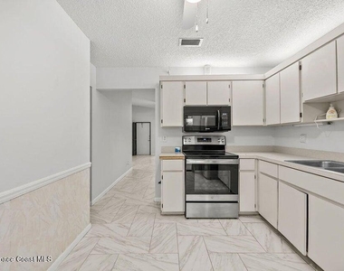 8019 Se Villa Circle - Photo Thumbnail 5