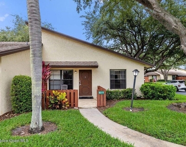 8019 Se Villa Circle - Photo Thumbnail 1