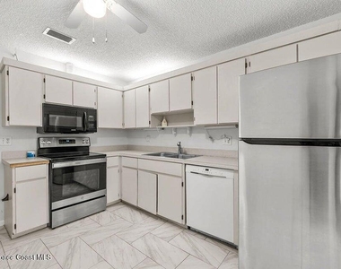 8019 Se Villa Circle - Photo Thumbnail 8
