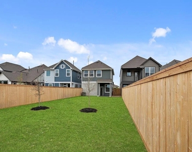 12746 Grayson County Drive - Photo Thumbnail 15
