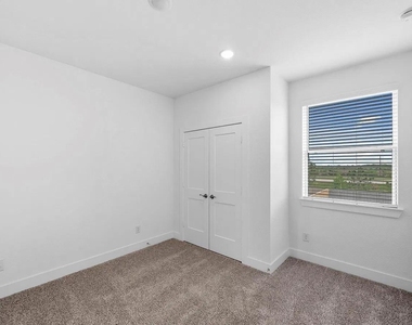 12746 Grayson County Drive - Photo Thumbnail 3