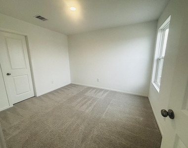 28711 Bottom Grass Trail - Photo Thumbnail 17