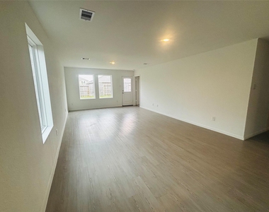28711 Bottom Grass Trail - Photo Thumbnail 10