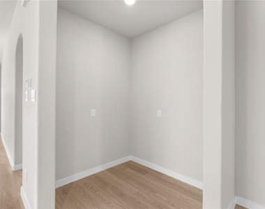 14115 Greystone Terrace Street - Photo Thumbnail 37