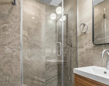 255 West 15th Street - Photo Thumbnail 10