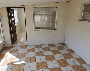 9397 93rd Street - Photo Thumbnail 10