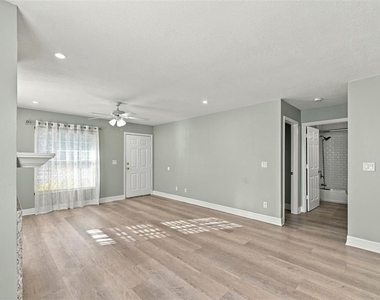 351 23rd Avenue Sw - Photo Thumbnail 6