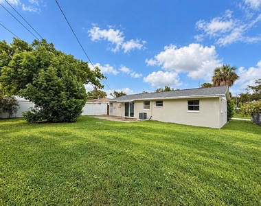 11542 90th Street - Photo Thumbnail 19