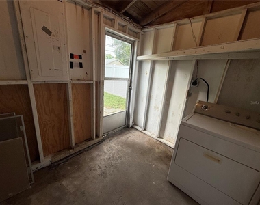 11542 90th Street - Photo Thumbnail 17
