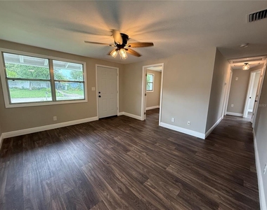 11542 90th Street - Photo Thumbnail 12
