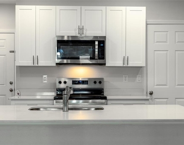 3836 King Hill Drive - Photo Thumbnail 6