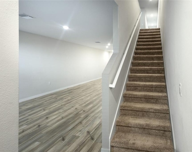 3836 King Hill Drive - Photo Thumbnail 13