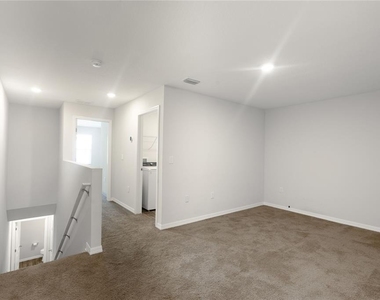 3836 King Hill Drive - Photo Thumbnail 14