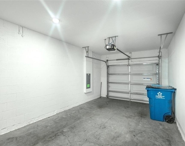 3836 King Hill Drive - Photo Thumbnail 20