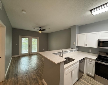 1810 E Palm Avenue - Photo Thumbnail 7