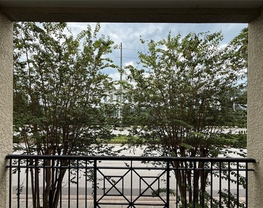 1810 E Palm Avenue - Photo Thumbnail 19
