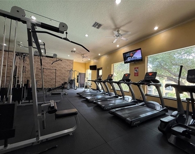 1810 E Palm Avenue - Photo Thumbnail 30