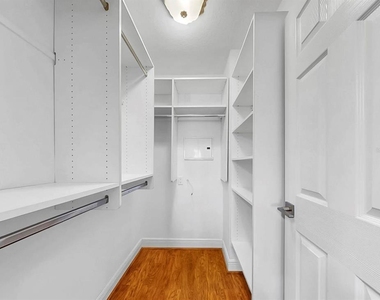 626 Yardarm Drive - Photo Thumbnail 21