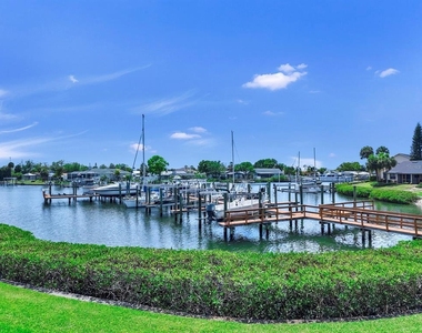 626 Yardarm Drive - Photo Thumbnail 92