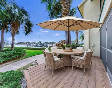 626 Yardarm Drive - Photo Thumbnail 3