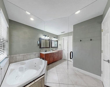 626 Yardarm Drive - Photo Thumbnail 24