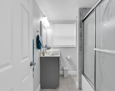 13912 Duley Avenue - Photo Thumbnail 20