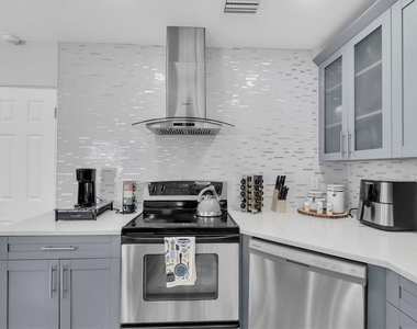 13912 Duley Avenue - Photo Thumbnail 8