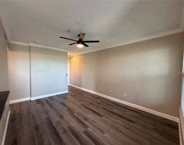 1910 E Palm Avenue - Photo Thumbnail 2