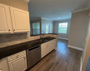 1910 E Palm Avenue - Photo Thumbnail 7