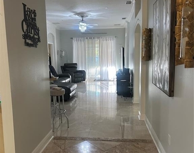 7856 Stoneleigh Drive - Photo Thumbnail 4