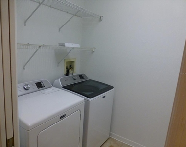 9411 W Park Village Drive - Photo Thumbnail 15
